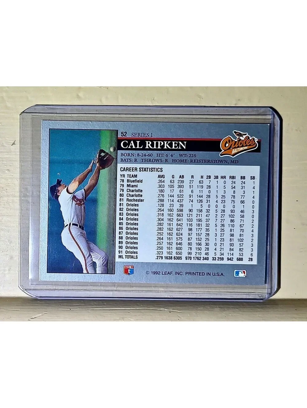 1992 Cal Ripken Leaf Baseball Card #52